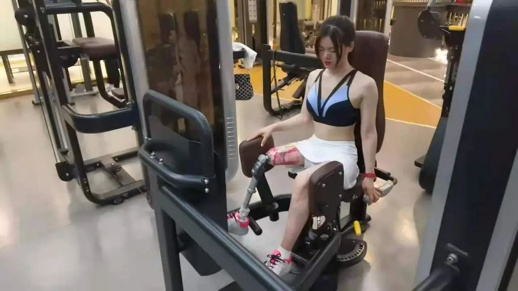 DƬ